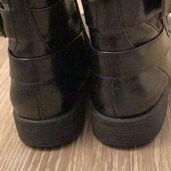 𝅺Life Stride Ankle Booties, Size 9M, Black - Picture 3 of 5